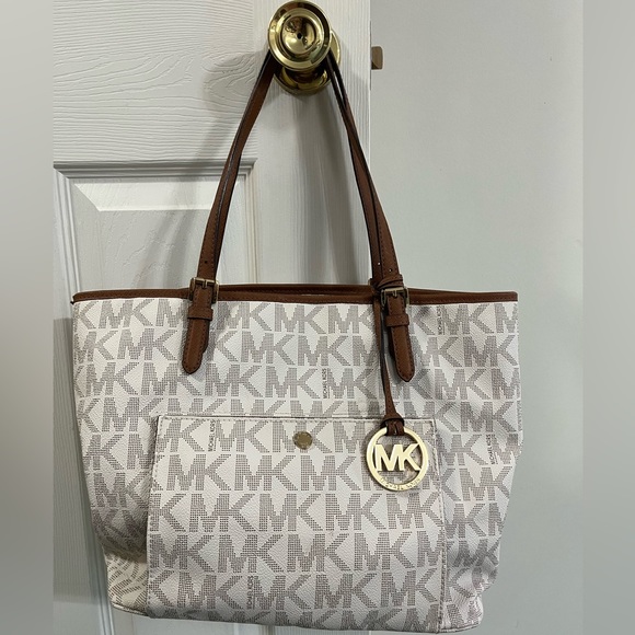 Michael Kors authentic tote - Picture 1 of 10
